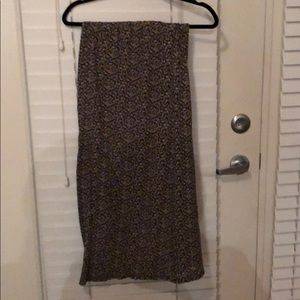 Adorable long floral skirt.